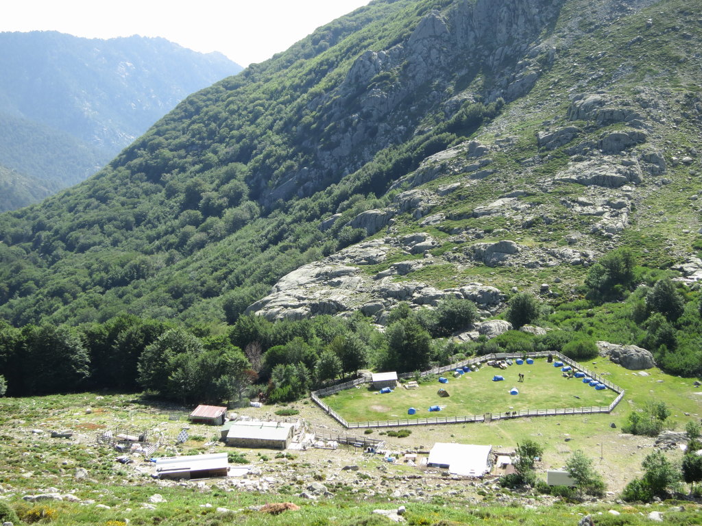 The campsite at Refuge de L’Onda.