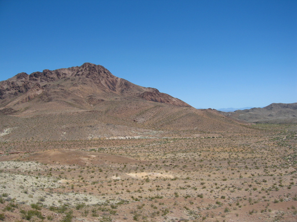 Finding the Peach Spring Tuff in the Southwest US desert.