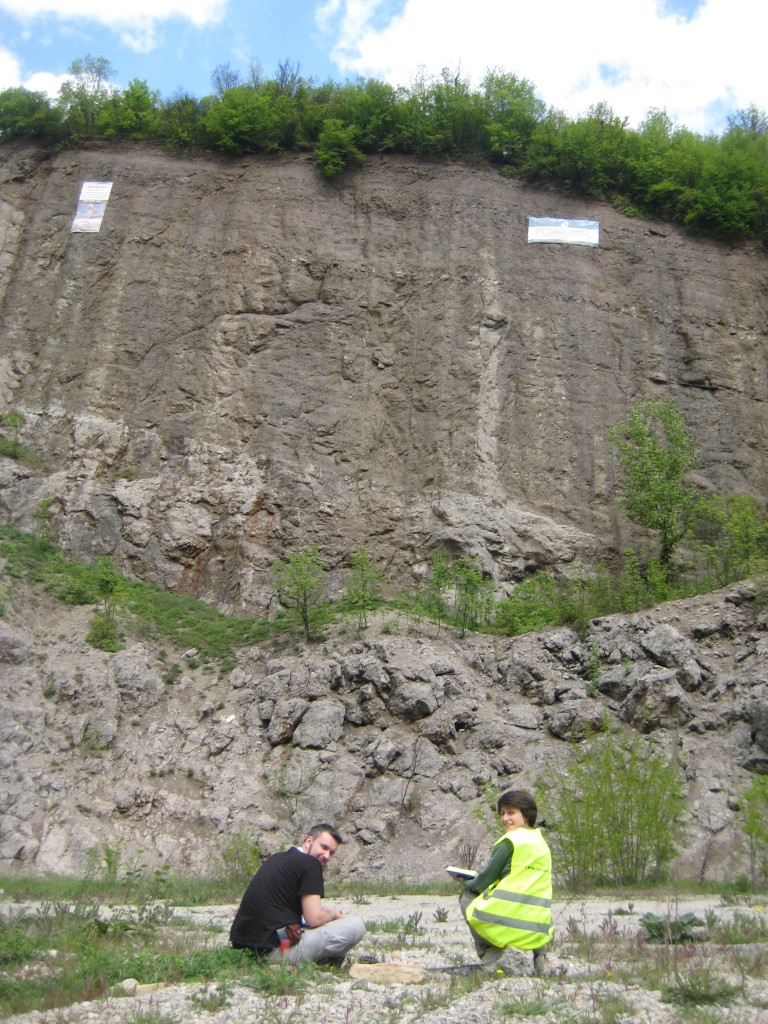 Huge alluvial conglomerate outcrop, with Nevena and Vedad