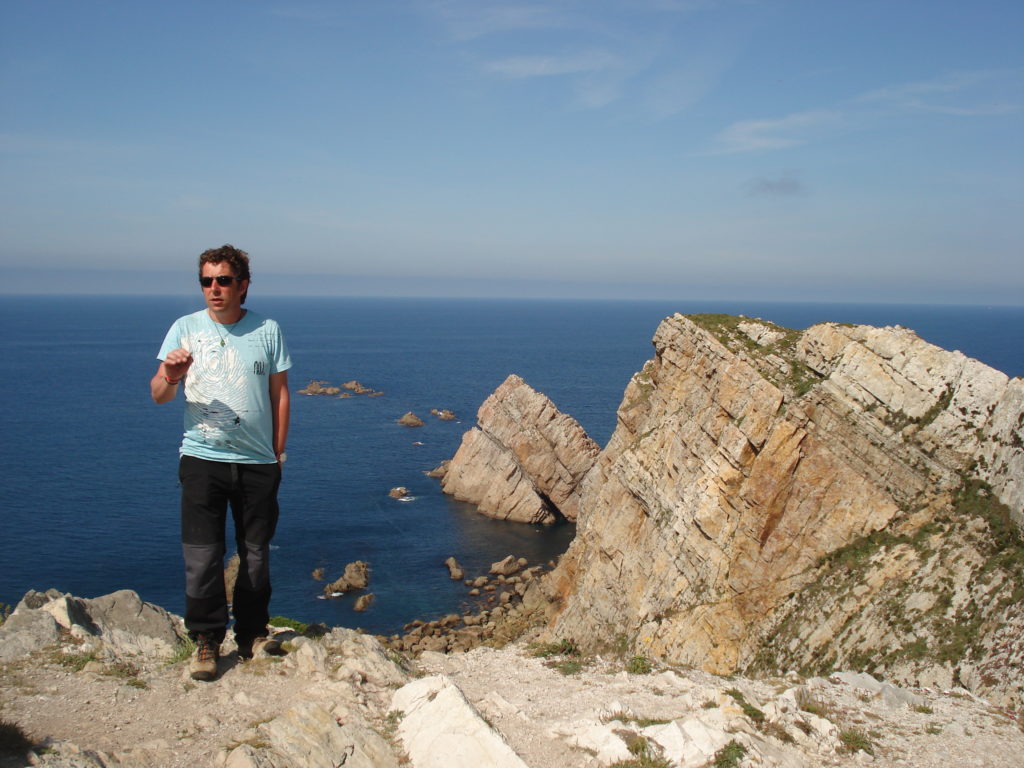 Gabriel Gutiérrez-Alonso in Peñas Cape. Before eating barnacles.