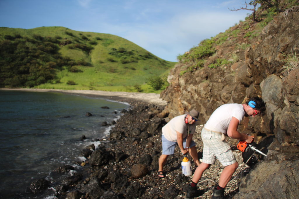 Drilling pillow-lava’s, Islas Murcielagos