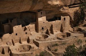 Ancient Cliff Dwellings of the Cretaceous Interior Seaway with Scott Hassler